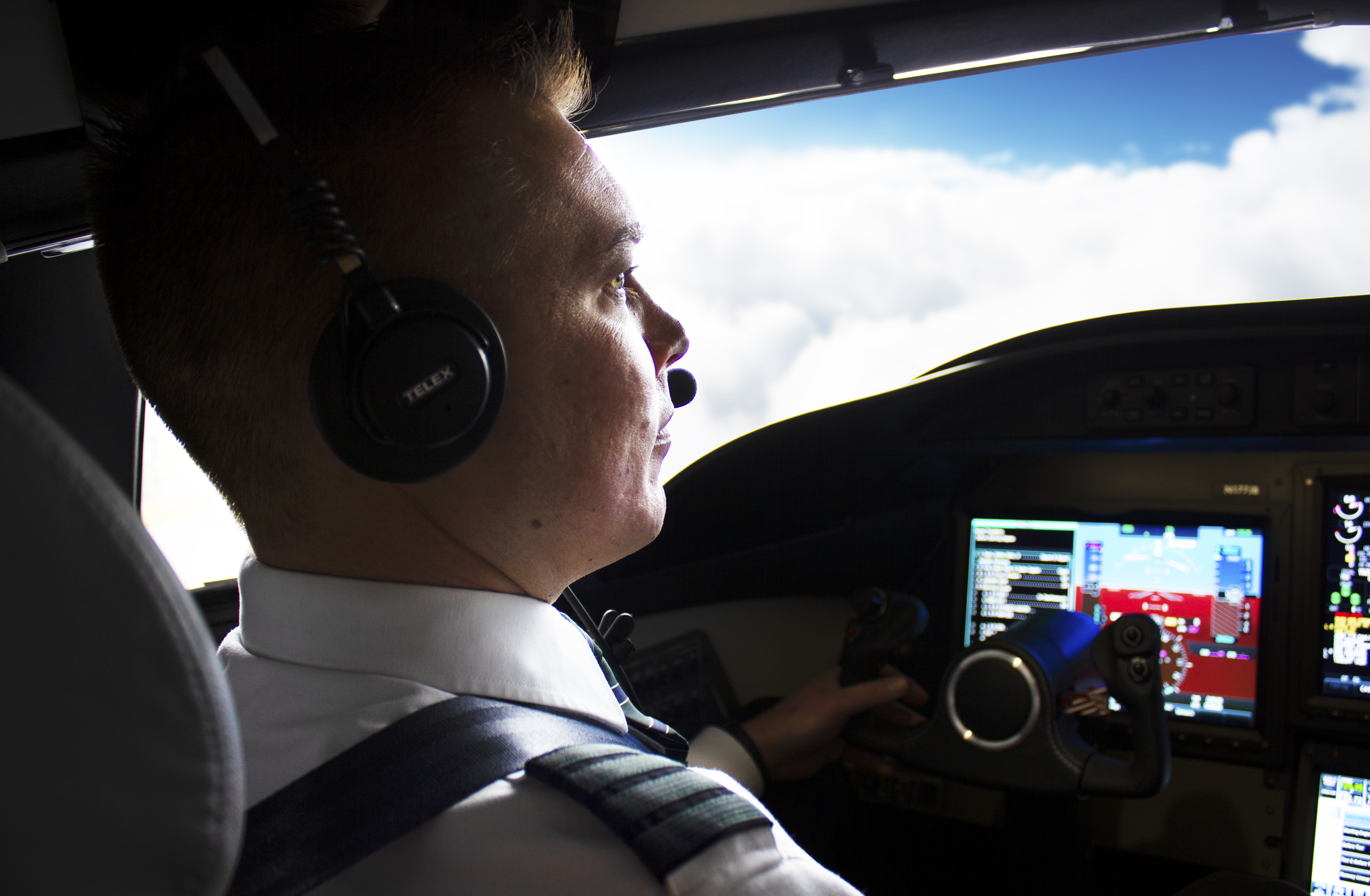 Telex_Airman8plus_Cockpit2.jpg