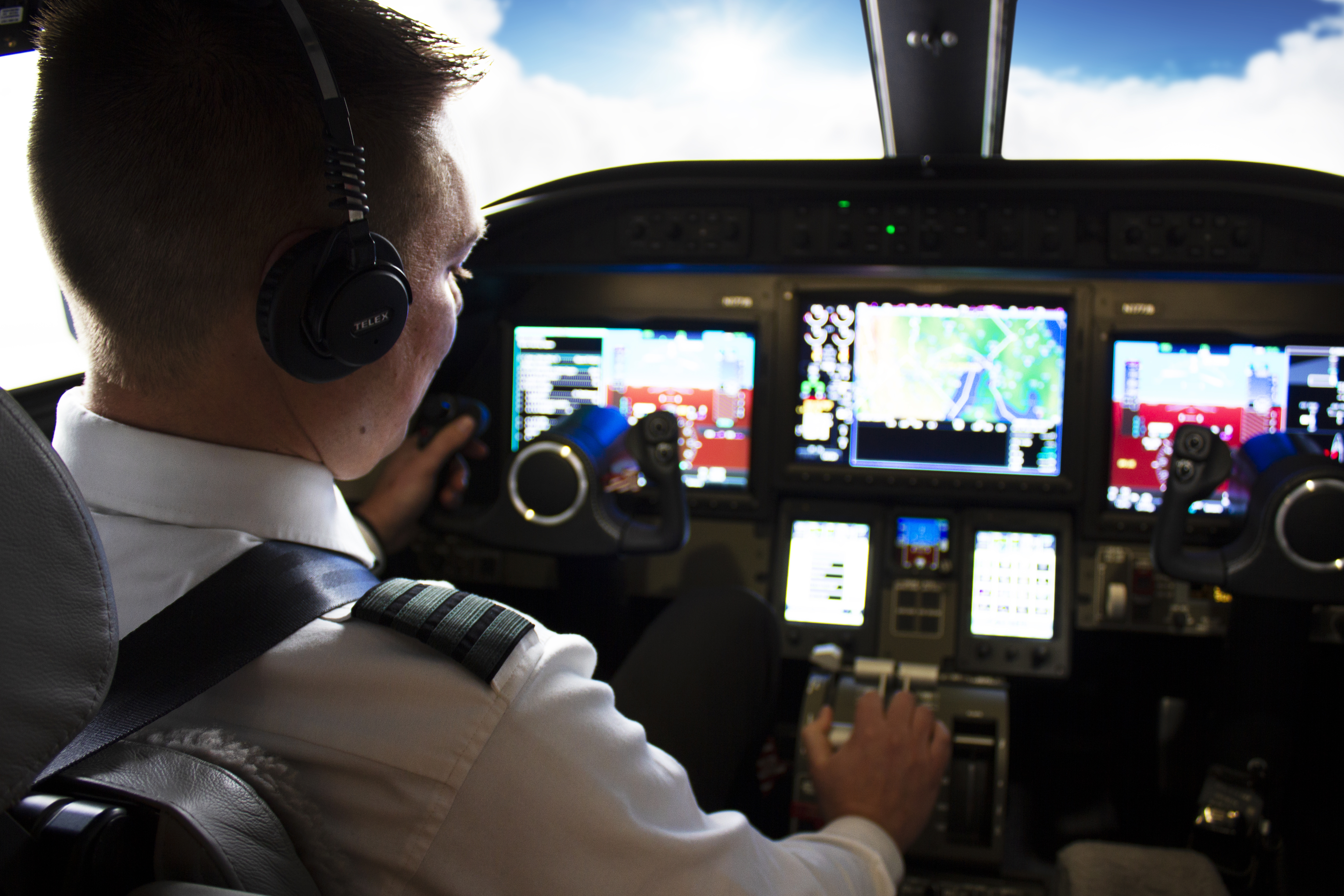 Telex_Airman8plus_Cockpit3.jpg